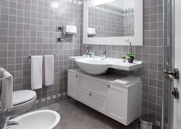 מלון La Canonica 3*